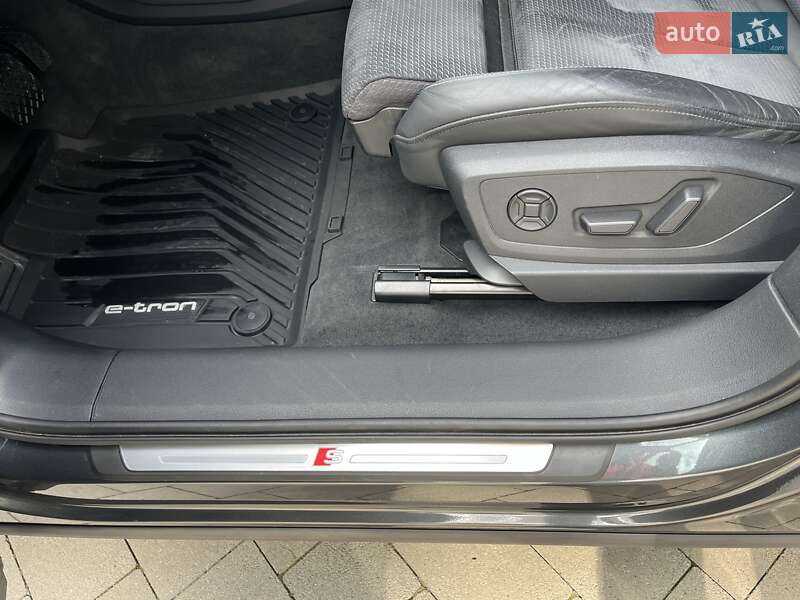 Позашляховик / Кросовер Audi e-tron 2023 в Ужгороді фото 11 Позашляховик / Кросовер Audi e-tron 2023 в Ужгороді