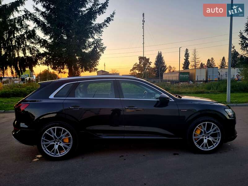 Позашляховик / Кросовер Audi e-tron 2021 в Коломиї