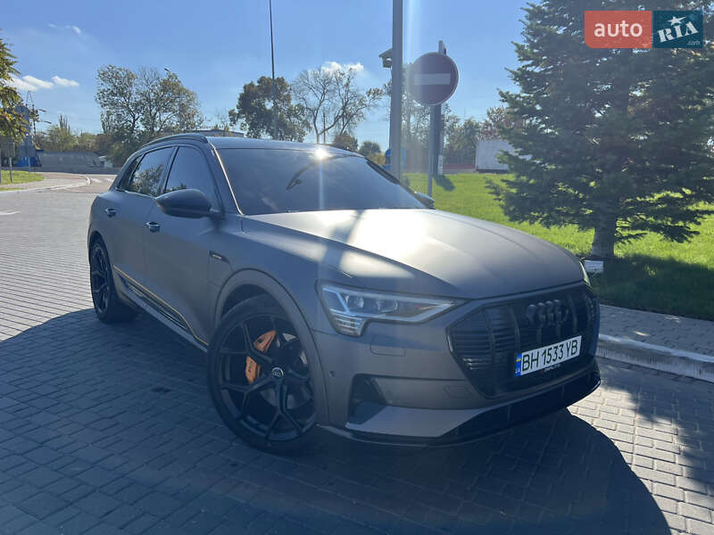 Внедорожник / Кроссовер Audi e-tron 2019 в Одессе фото 8 Внедорожник / Кроссовер Audi e-tron 2019 в Одессе
