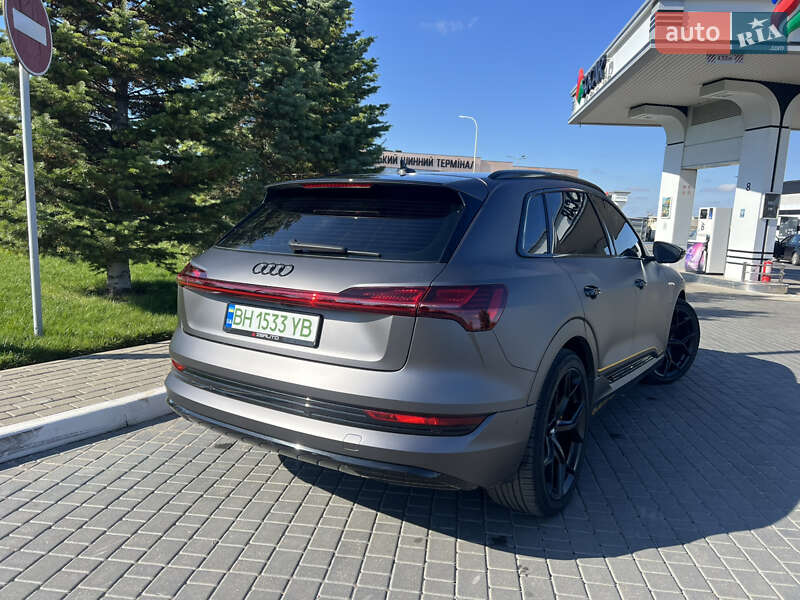 Внедорожник / Кроссовер Audi e-tron 2019 в Одессе фото 5 Внедорожник / Кроссовер Audi e-tron 2019 в Одессе