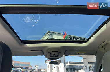Позашляховик / Кросовер Audi e-tron 2019 в 