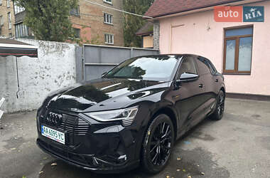 Внедорожник / Кроссовер Audi e-tron 2021 в Киеве