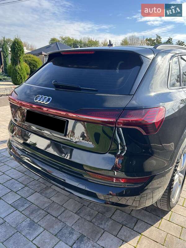 Позашляховик / Кросовер Audi e-tron 2019 в Ковелі