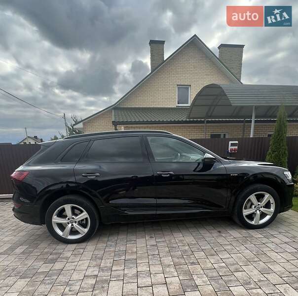 Позашляховик / Кросовер Audi e-tron 2019 в Ковелі