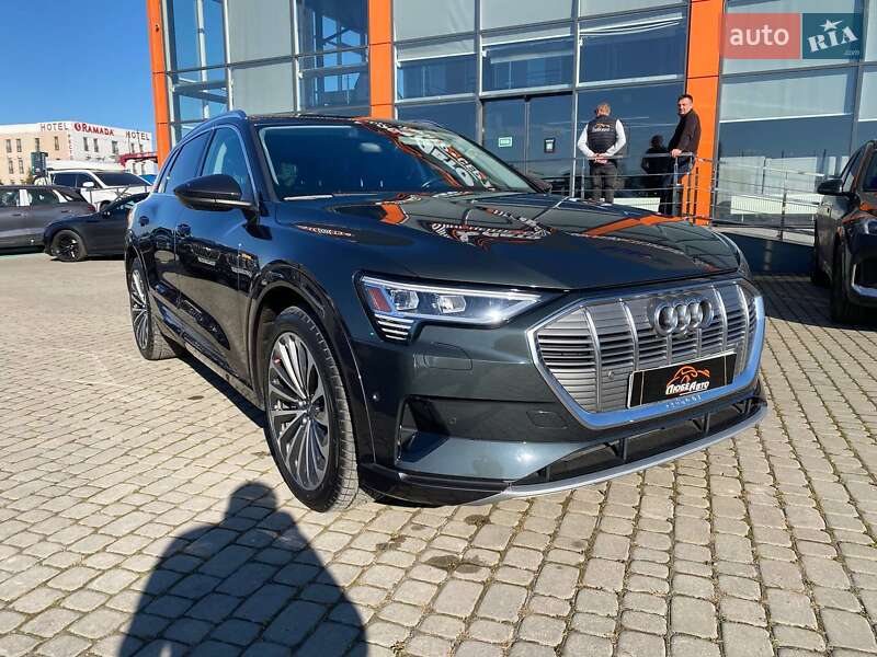 Audi e-tron 2019