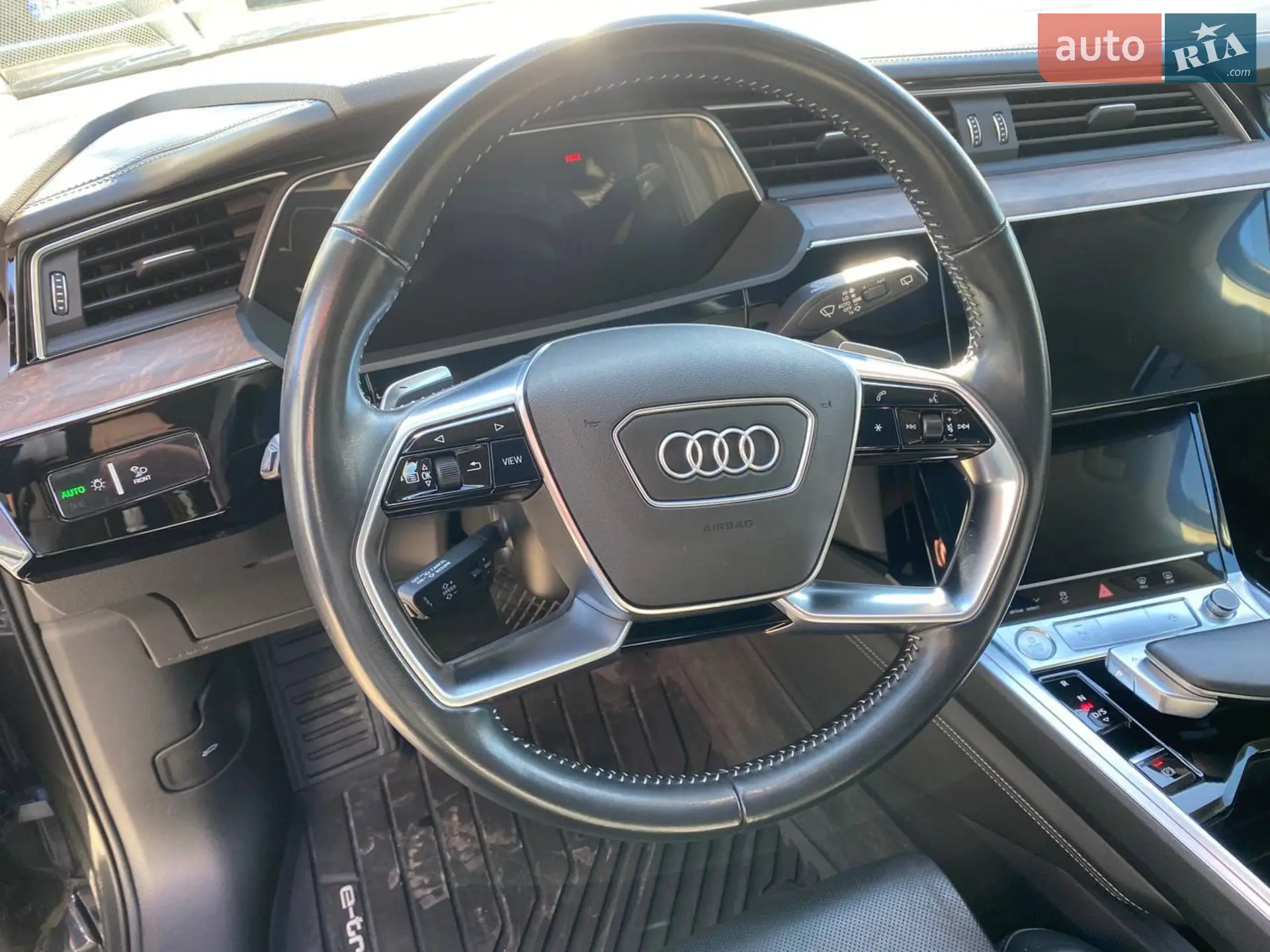 2019 Audi e-tron - мініатюра 14
