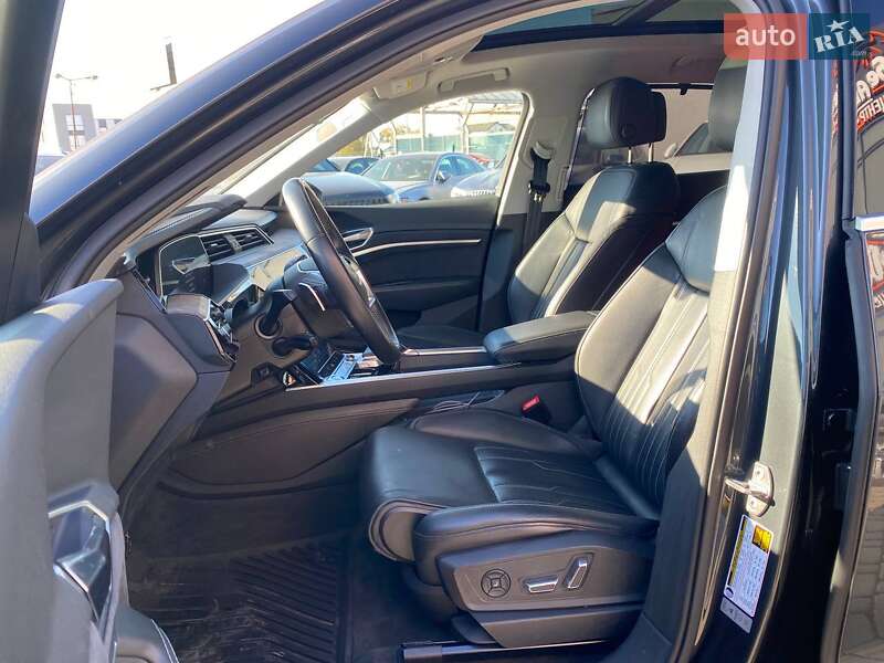 Внедорожник / Кроссовер Audi e-tron 2019 в Львове фото 20 Внедорожник / Кроссовер Audi e-tron 2019 в Львове