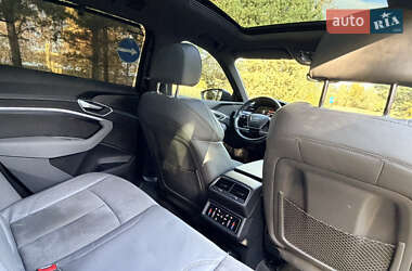 Внедорожник / Кроссовер Audi e-tron 2020 в 
