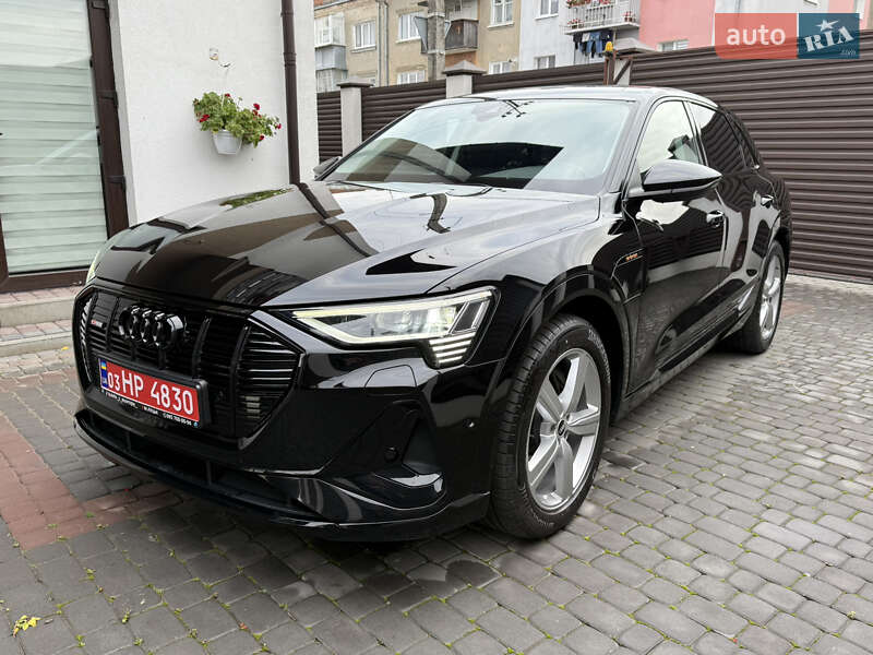 Позашляховик / Кросовер Audi e-tron 2022 в Луцьку