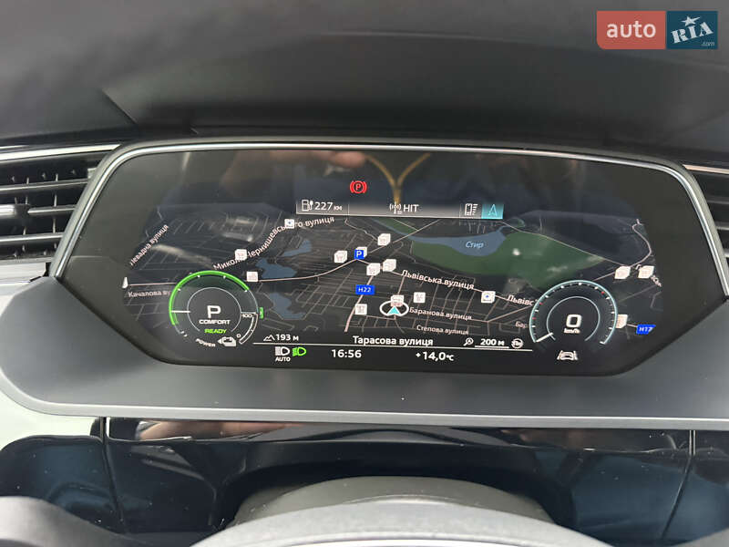 Позашляховик / Кросовер Audi e-tron 2022 в Луцьку