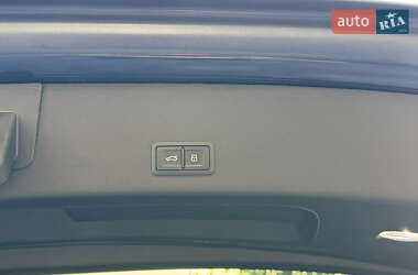 Позашляховик / Кросовер Audi e-tron 2022 в  фото 85 Позашляховик / Кросовер Audi e-tron 2022 в