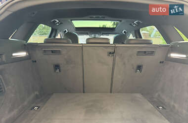 Позашляховик / Кросовер Audi e-tron 2022 в  фото 89 Позашляховик / Кросовер Audi e-tron 2022 в