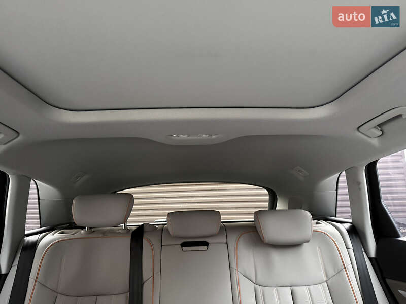 Позашляховик / Кросовер Audi e-tron 2022 в Луцьку