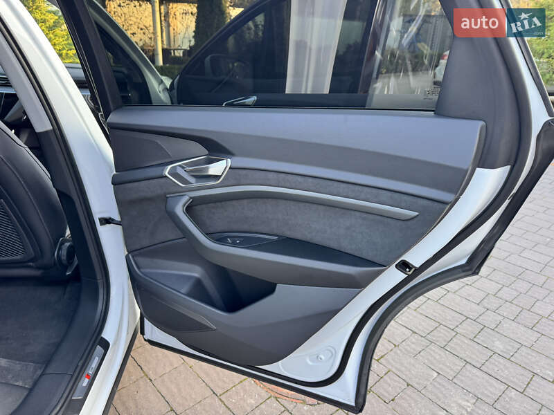 Внедорожник / Кроссовер Audi e-tron 2023 в Хмельницком фото 22 Внедорожник / Кроссовер Audi e-tron 2023 в Хмельницком