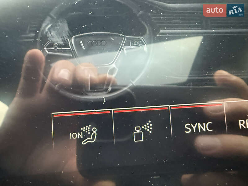 Внедорожник / Кроссовер Audi e-tron 2019 в Сваляве