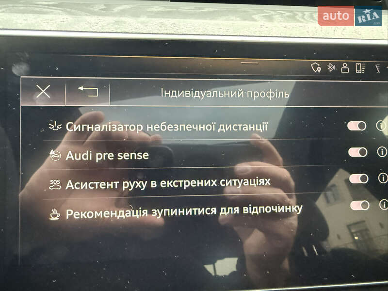 Внедорожник / Кроссовер Audi e-tron 2019 в Сваляве