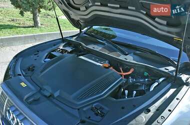 Внедорожник / Кроссовер Audi e-tron 2021 в 