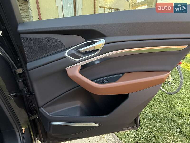 Внедорожник / Кроссовер Audi e-tron 2021 в Коломые