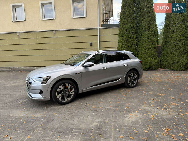 Позашляховик / Кросовер Audi e-tron 2023 в Львові