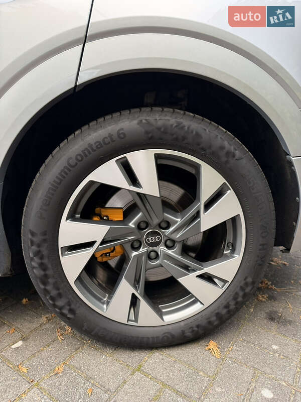 Позашляховик / Кросовер Audi e-tron 2023 в Львові