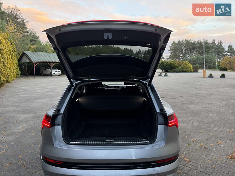 Позашляховик / Кросовер Audi e-tron 2023 в Львові