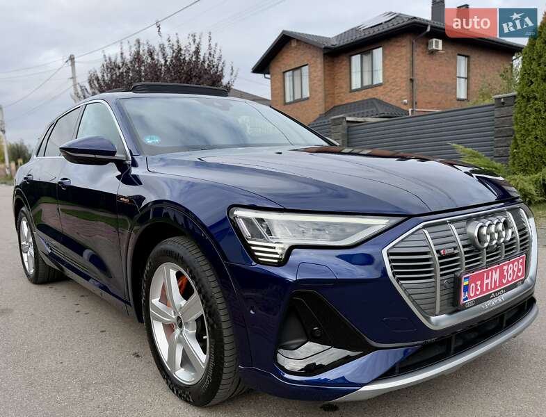 Внедорожник / Кроссовер Audi e-tron 2022 в Киеве фото 7 Внедорожник / Кроссовер Audi e-tron 2022 в Киеве
