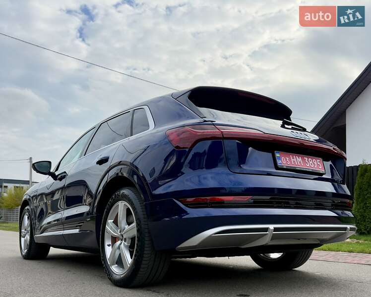 Внедорожник / Кроссовер Audi e-tron 2022 в Киеве фото 14 Внедорожник / Кроссовер Audi e-tron 2022 в Киеве