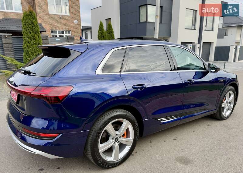Внедорожник / Кроссовер Audi e-tron 2022 в Киеве фото 27 Внедорожник / Кроссовер Audi e-tron 2022 в Киеве