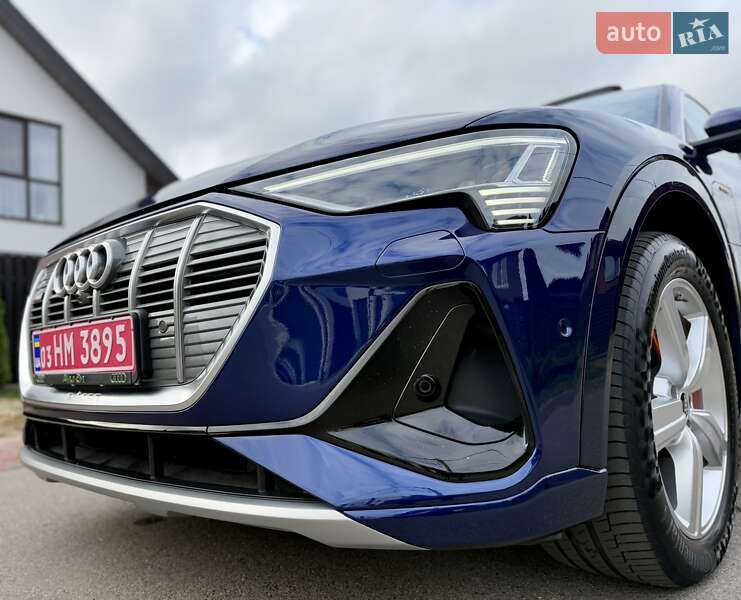 Внедорожник / Кроссовер Audi e-tron 2022 в Киеве фото 31 Внедорожник / Кроссовер Audi e-tron 2022 в Киеве