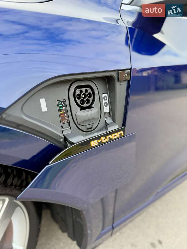 Внедорожник / Кроссовер Audi e-tron 2022 в Киеве фото 43 Внедорожник / Кроссовер Audi e-tron 2022 в Киеве