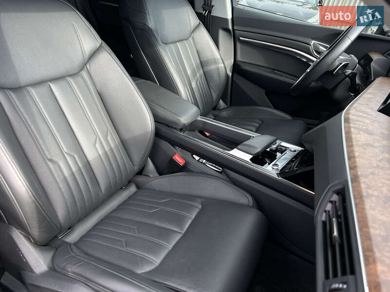 Позашляховик / Кросовер Audi e-tron 2022 в Луцьку фото 48 Позашляховик / Кросовер Audi e-tron 2022 в Луцьку