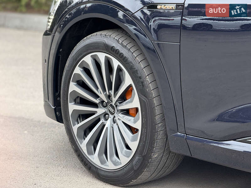 Внедорожник / Кроссовер Audi e-tron 2021 в Тернополе