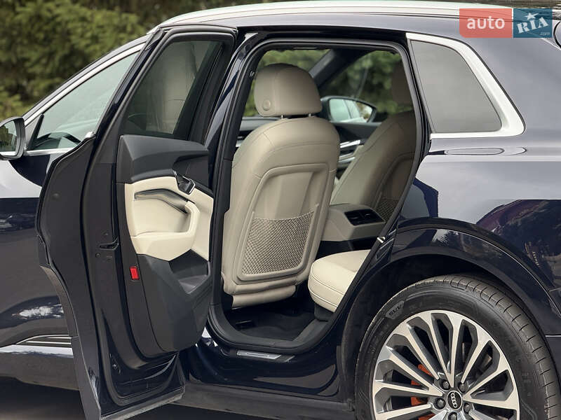 Внедорожник / Кроссовер Audi e-tron 2021 в Тернополе