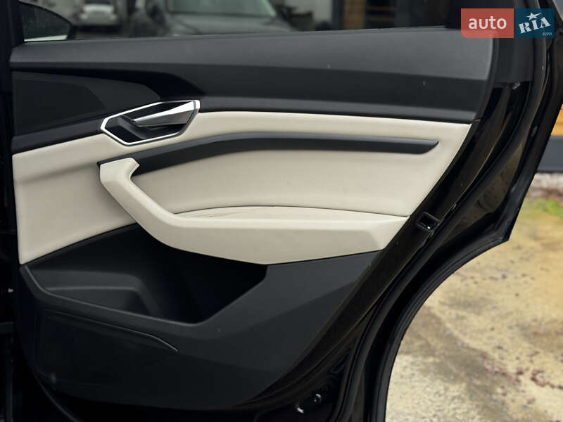 Позашляховик / Кросовер Audi e-tron 2020 в Житомирі фото 55 Позашляховик / Кросовер Audi e-tron 2020 в Житомирі