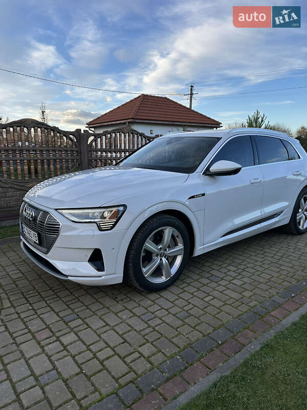 Позашляховик / Кросовер Audi e-tron 2019 в Львові фото 2 Позашляховик / Кросовер Audi e-tron 2019 в Львові