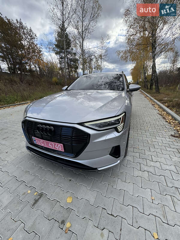 Позашляховик / Кросовер Audi e-tron 2022 в Львові фото 30 Позашляховик / Кросовер Audi e-tron 2022 в Львові