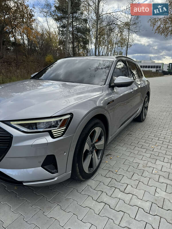 Позашляховик / Кросовер Audi e-tron 2022 в Львові фото 35 Позашляховик / Кросовер Audi e-tron 2022 в Львові