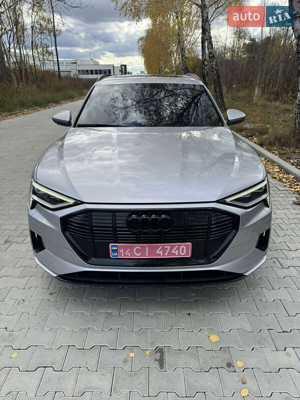 Позашляховик / Кросовер Audi e-tron 2022 в Львові фото 39 Позашляховик / Кросовер Audi e-tron 2022 в Львові