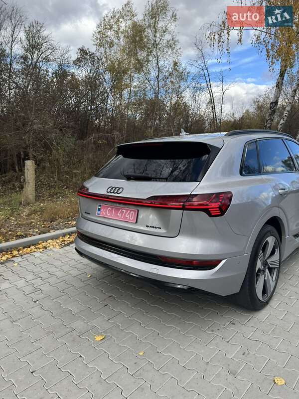 Позашляховик / Кросовер Audi e-tron 2022 в Львові фото 43 Позашляховик / Кросовер Audi e-tron 2022 в Львові