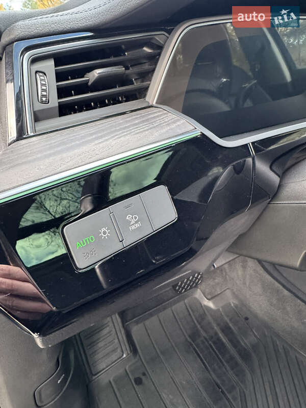 Позашляховик / Кросовер Audi e-tron 2022 в Львові фото 82 Позашляховик / Кросовер Audi e-tron 2022 в Львові