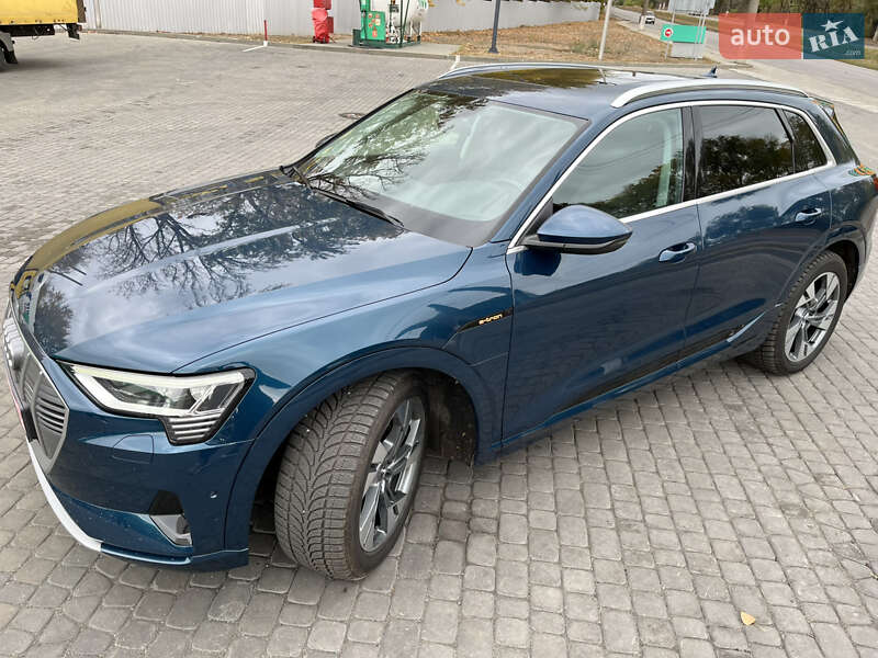 Внедорожник / Кроссовер Audi e-tron 2020 в Днепре