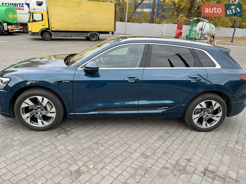 Внедорожник / Кроссовер Audi e-tron 2020 в Днепре