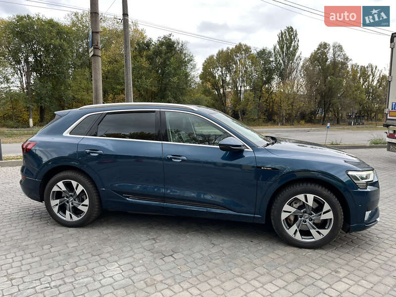Внедорожник / Кроссовер Audi e-tron 2020 в Днепре