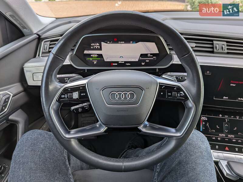 Позашляховик / Кросовер Audi e-tron 2022 в Луцьку фото 41 Позашляховик / Кросовер Audi e-tron 2022 в Луцьку