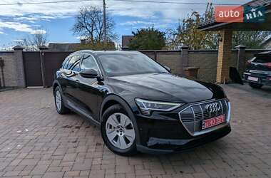 Позашляховик / Кросовер Audi e-tron 2022 в Луцьку