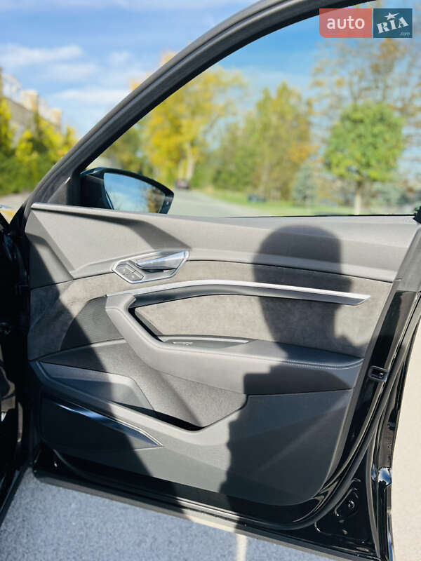 Внедорожник / Кроссовер Audi e-tron 2019 в Тернополе фото 29 Внедорожник / Кроссовер Audi e-tron 2019 в Тернополе