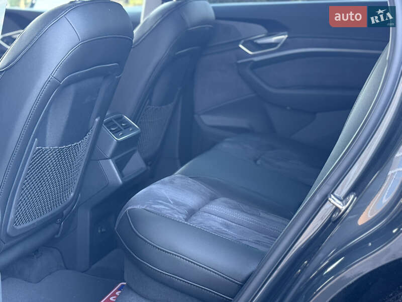 Внедорожник / Кроссовер Audi e-tron 2021 в Тернополе