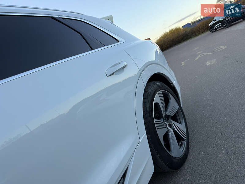 Позашляховик / Кросовер Audi e-tron 2020 в Львові фото 32 Позашляховик / Кросовер Audi e-tron 2020 в Львові