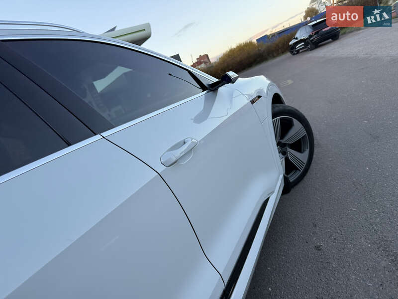 Позашляховик / Кросовер Audi e-tron 2020 в Львові фото 49 Позашляховик / Кросовер Audi e-tron 2020 в Львові