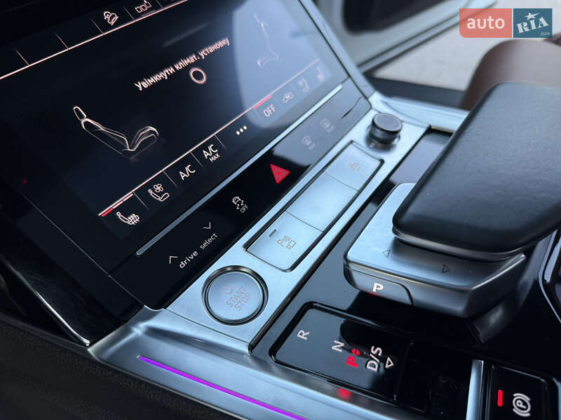 Позашляховик / Кросовер Audi e-tron 2020 в Львові фото 63 Позашляховик / Кросовер Audi e-tron 2020 в Львові